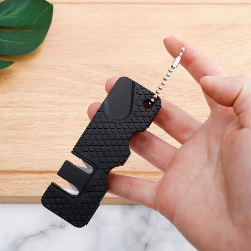 Aiguiseur de Couteaux - MiniOutdoorsKnifeSharpener™ - Noir - Accrocamping