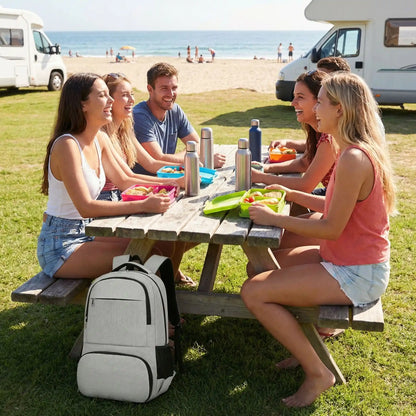 amis pique-nique camping plage avec glacière sac à dos