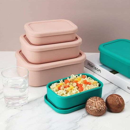 Boite repas isotherme 1300 ml en rose ou turquoise sur table