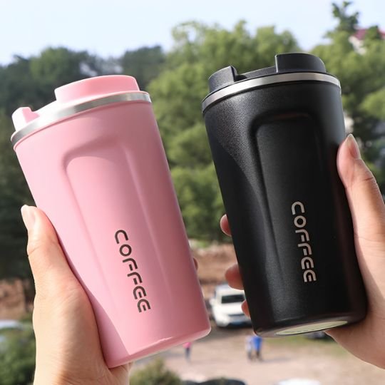 Bouteille isotherme en rose ou en noir