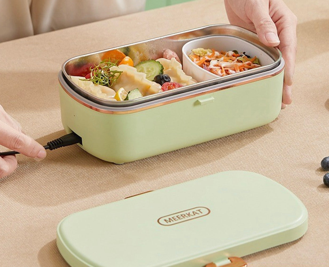 Femme branche lunch box chauffante