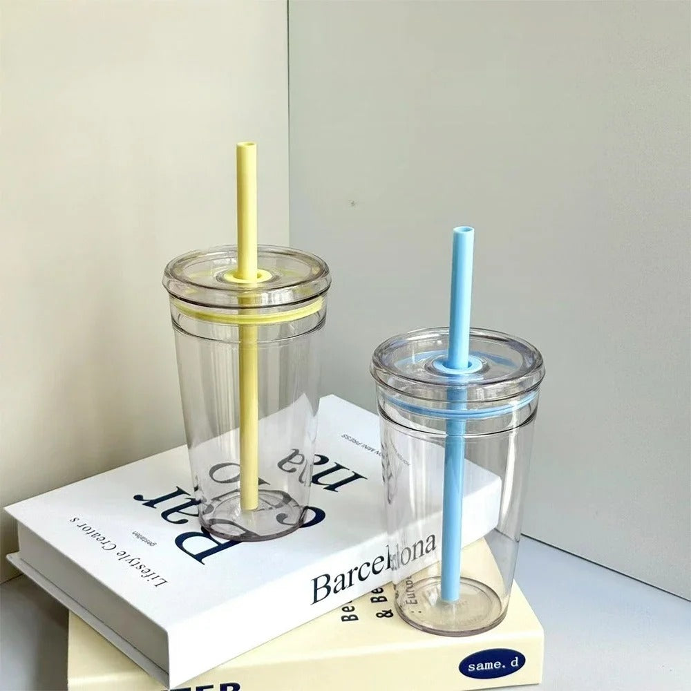 gobelet en plastique paille jaune ou bleue bureau