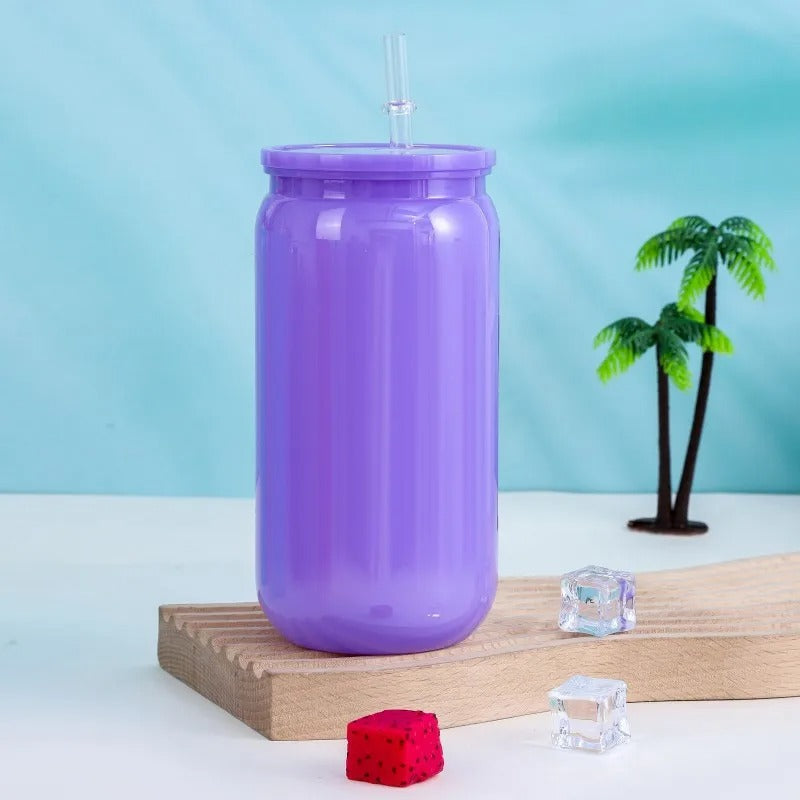gobelet plastique mauve avec paille
