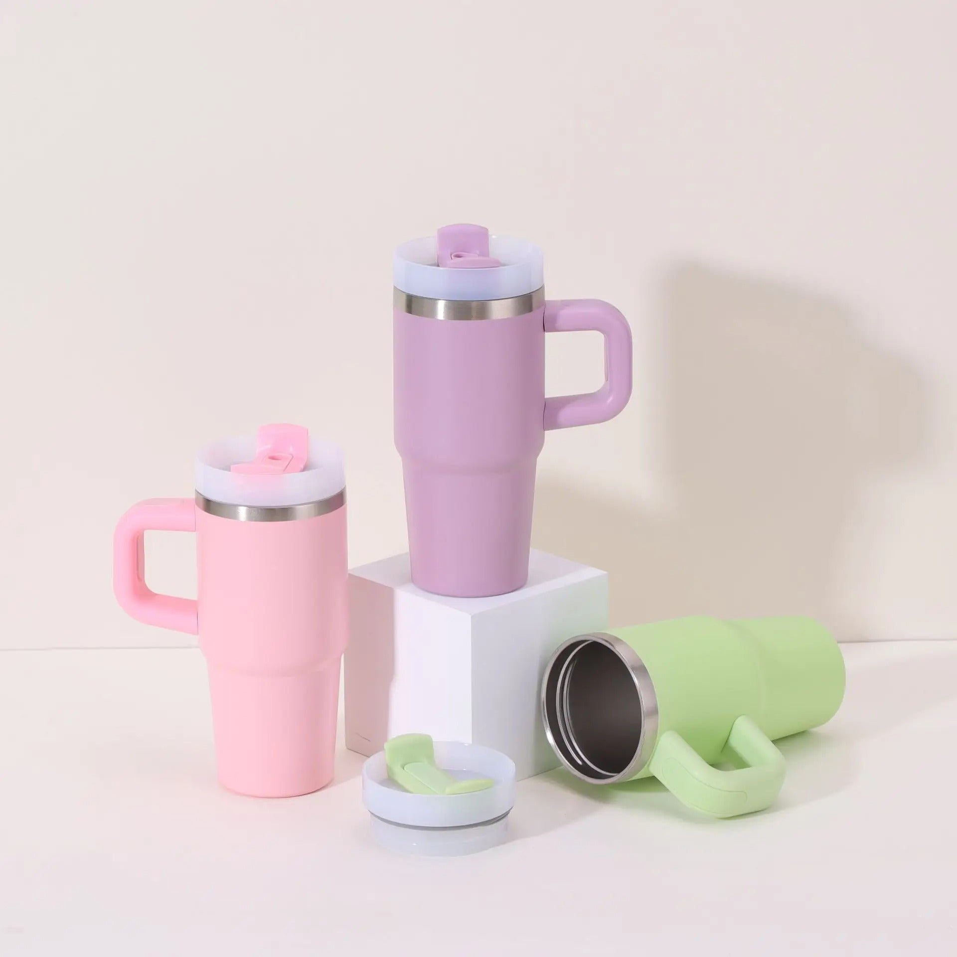gourde à paille en rose violet ou vert