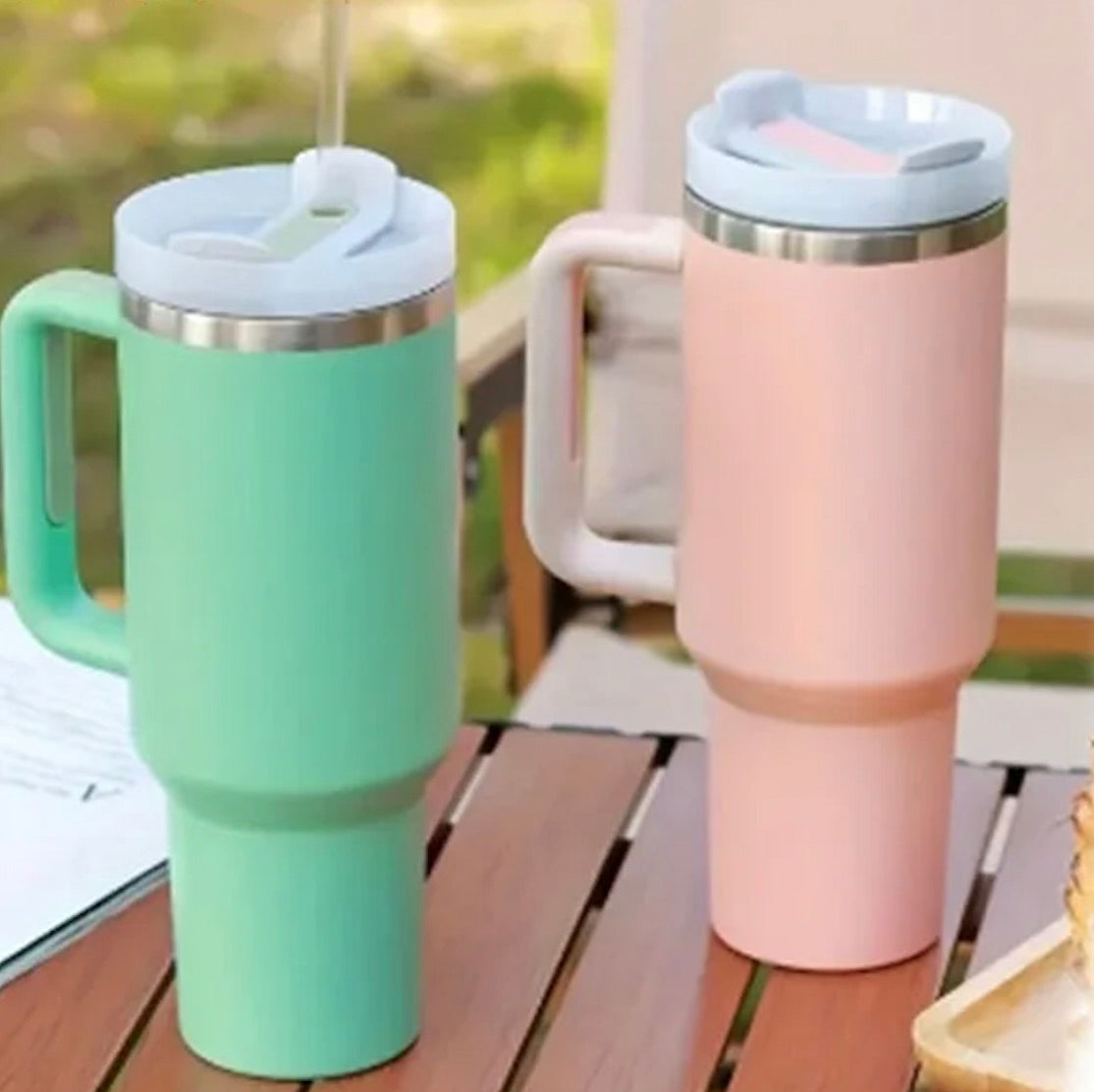 gourde avec paille verte ou rose
