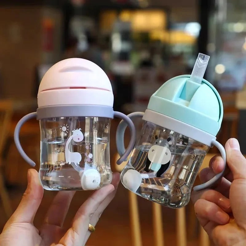 gourde bebe tient facilement mains grâce aux oreilles