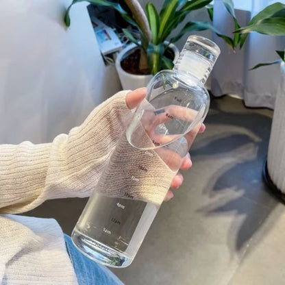 Gourde blanche transparente avec mesures d'eau