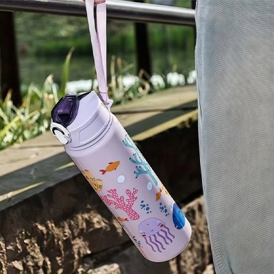 Gourde enfant violette pratique cordon transport