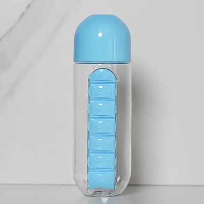 Gourde plastique bleue transparente avec pilulier