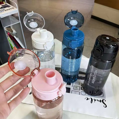 Gourde plastique en quatres différentes couleurs
