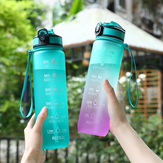 Gourde plastique en vert ou en vert et violet 