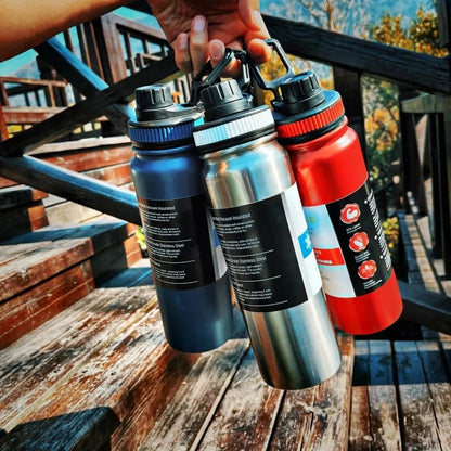 gourde thermos argent bleue et rouge