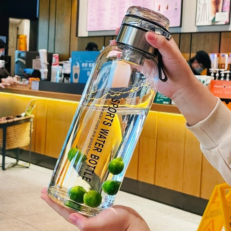 gourde verre limes dans bouteille pour saveur