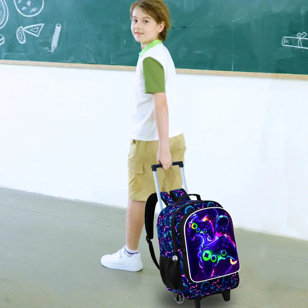 jeune garçon fait rouler sac a dos isotherme enfant