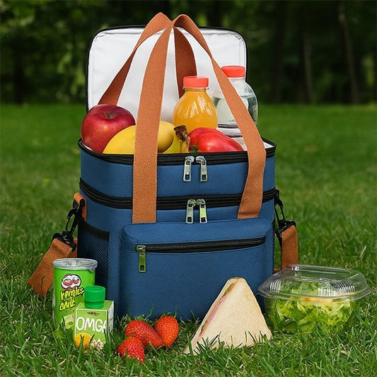 sac isotherme repas sur gazon