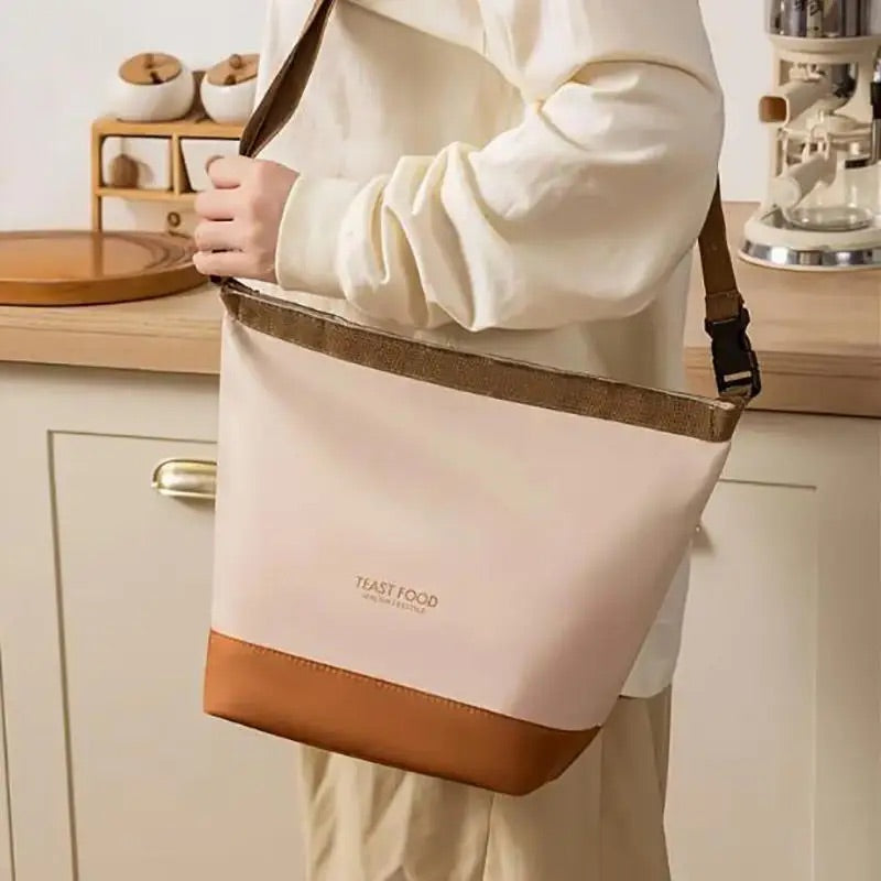 sac repas isotherme femme en bandoulière